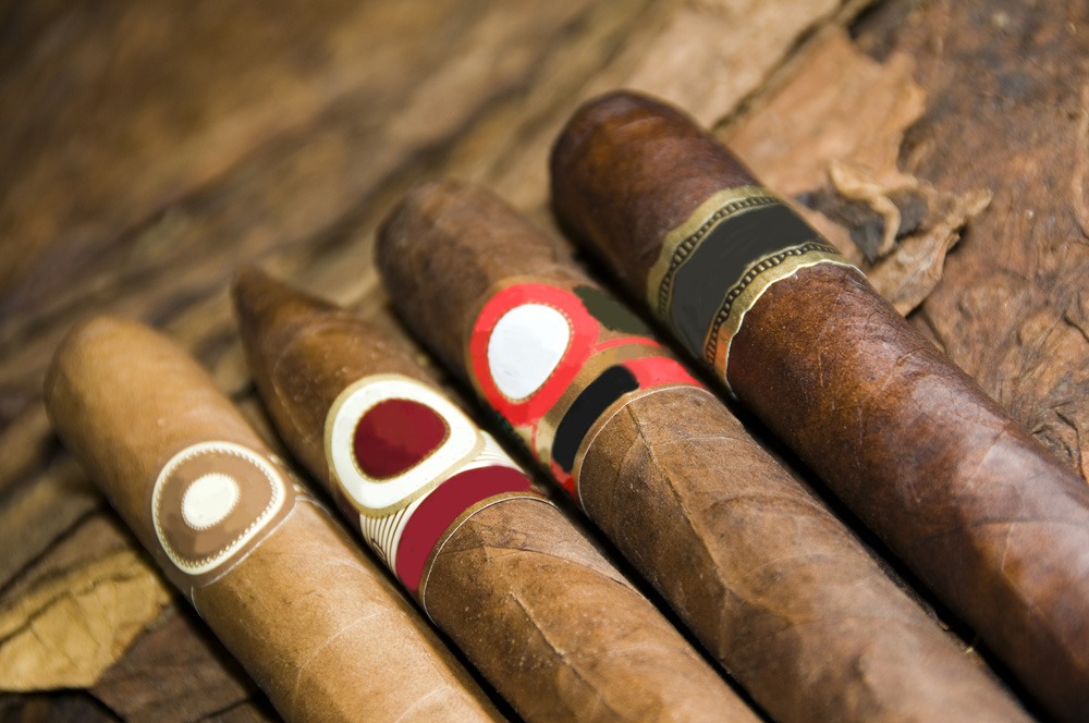 Variety Hand Rolled Cigars On Tobacco Leaf Made In Nicaragua