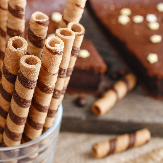 Tout savoir sur le cigare en chocolat : histoire, dégustation et idées cadeaux