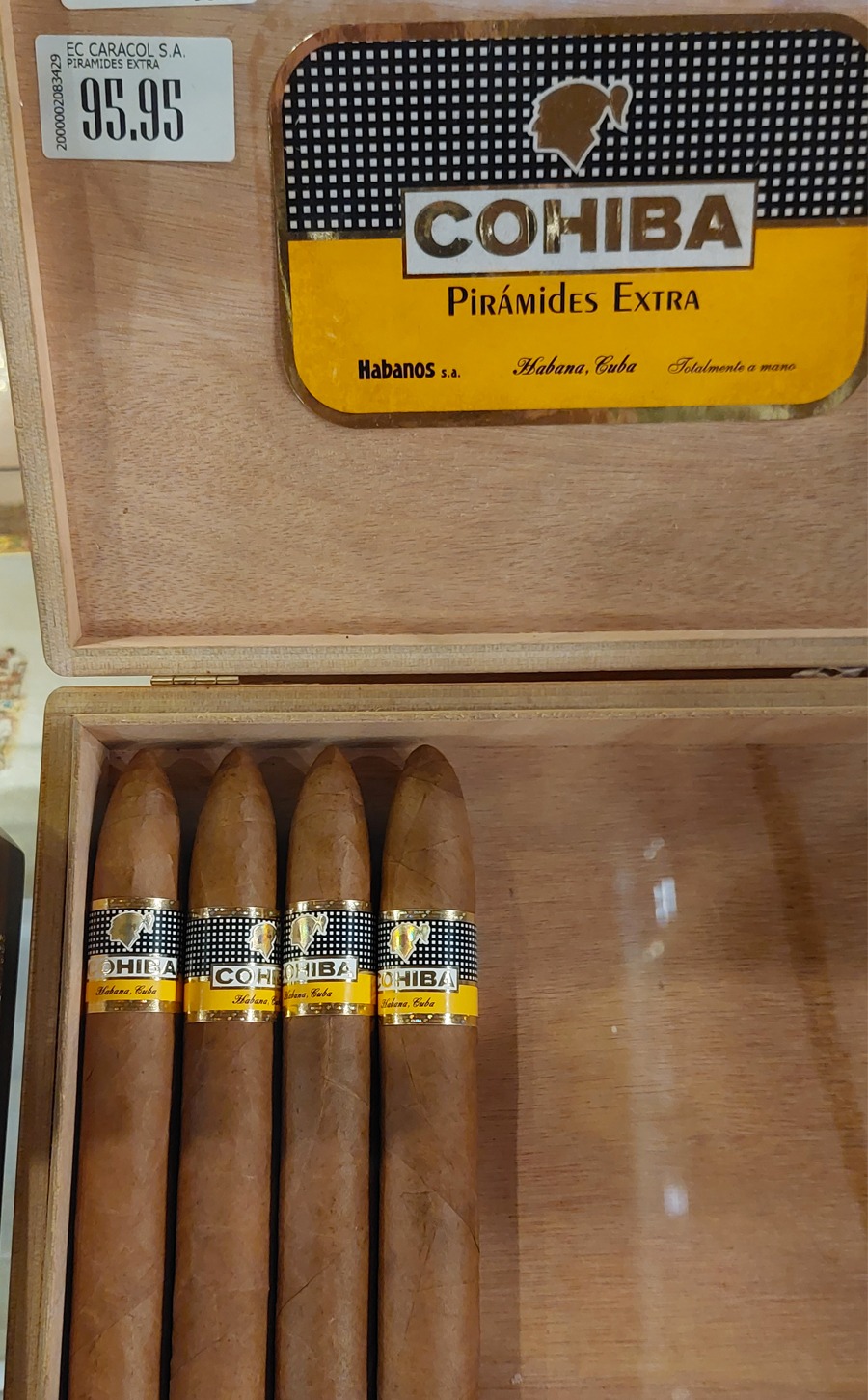 découvrez le cigare cubain cohiba 2025, symbole d'excellence et d'authenticité. profitez d'une expérience de dégustation unique avec ce cigare prestigieux venu tout droit de cuba, parfait pour les amateurs exigeants.