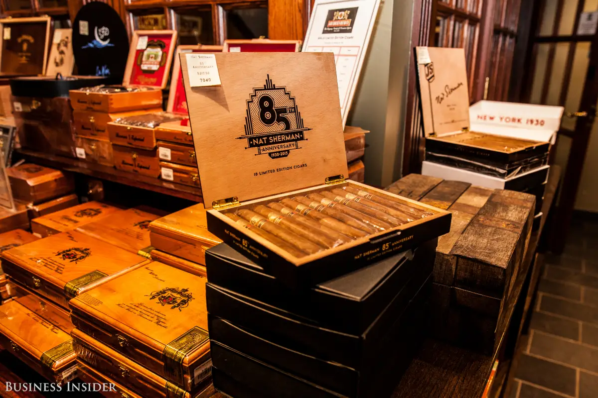 découvrez des cigares de qualité à saint-denis 93200. une sélection raffinée pour les amateurs et connaisseurs, garantie fraîcheur et authenticité.