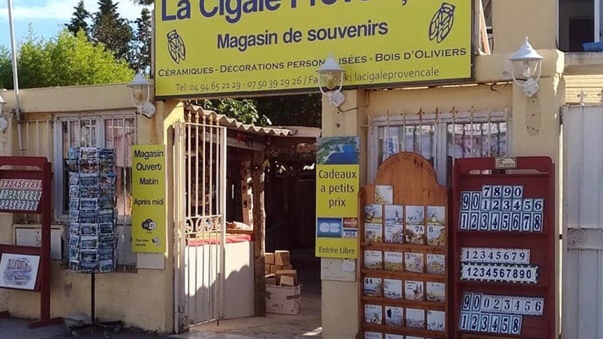 découvrez les meilleures boutiques de cigares à hyères pour une sélection variée de cigares de qualité, conseils d'experts et ambiance conviviale.