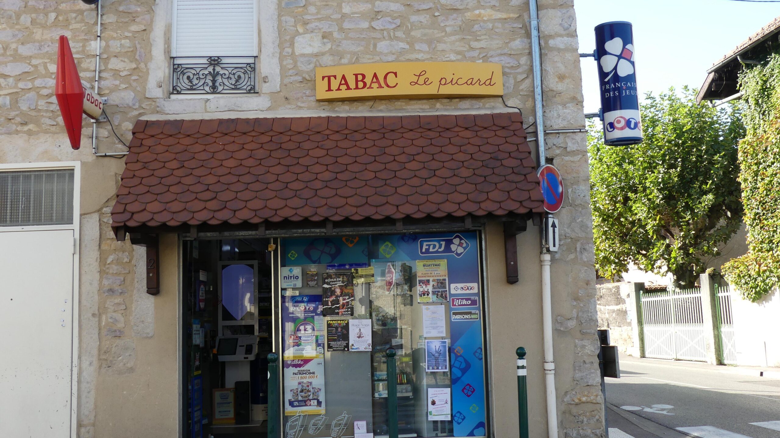 découvrez les meilleures boutiques de cigares à vaulx-en-velin, avec une sélection variée de cigares haut de gamme et accessoires pour tous les amateurs.
